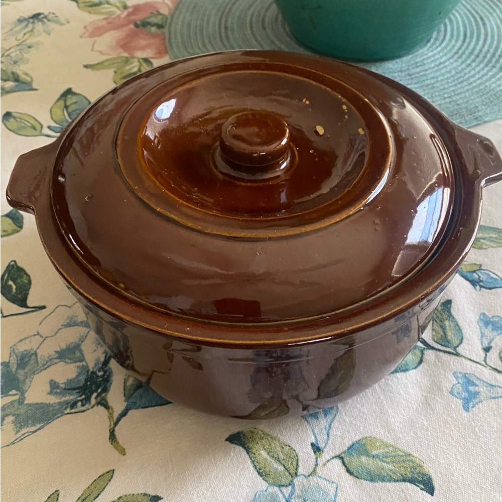 Vintage Ceramic Glazed Lidded Bean Pot - Classic Home Kitchen